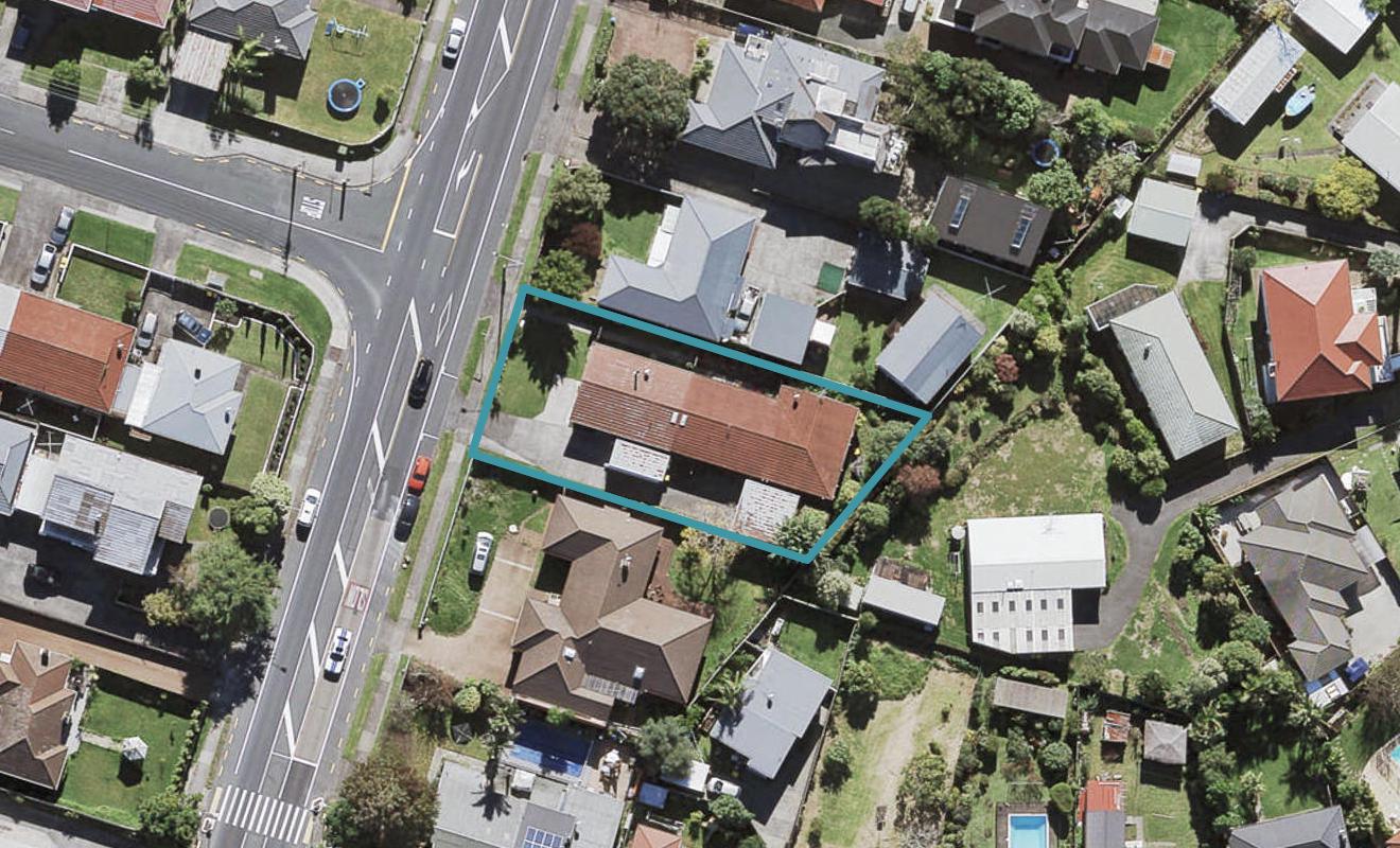 3/179 Te Atatu Road, Te Atatu South, Auckland - Carousel 1