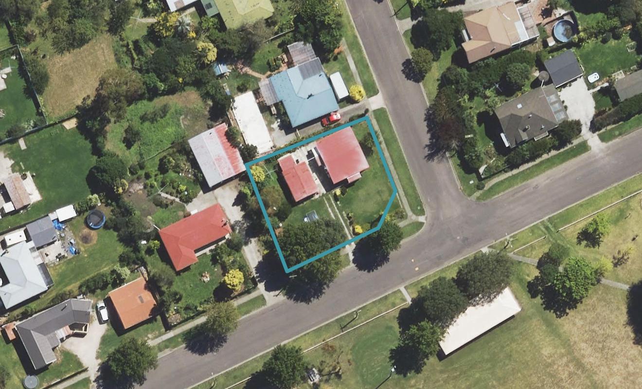 8 Worsley Street, Tamarau, Gisborne - Carousel 1