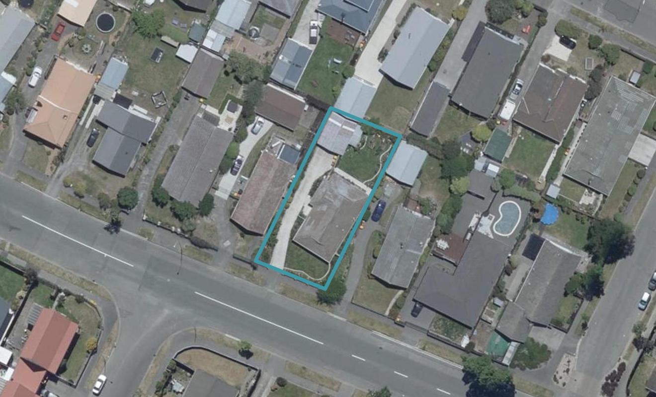 136 Queenspark Drive, Parklands, Christchurch - Carousel 1
