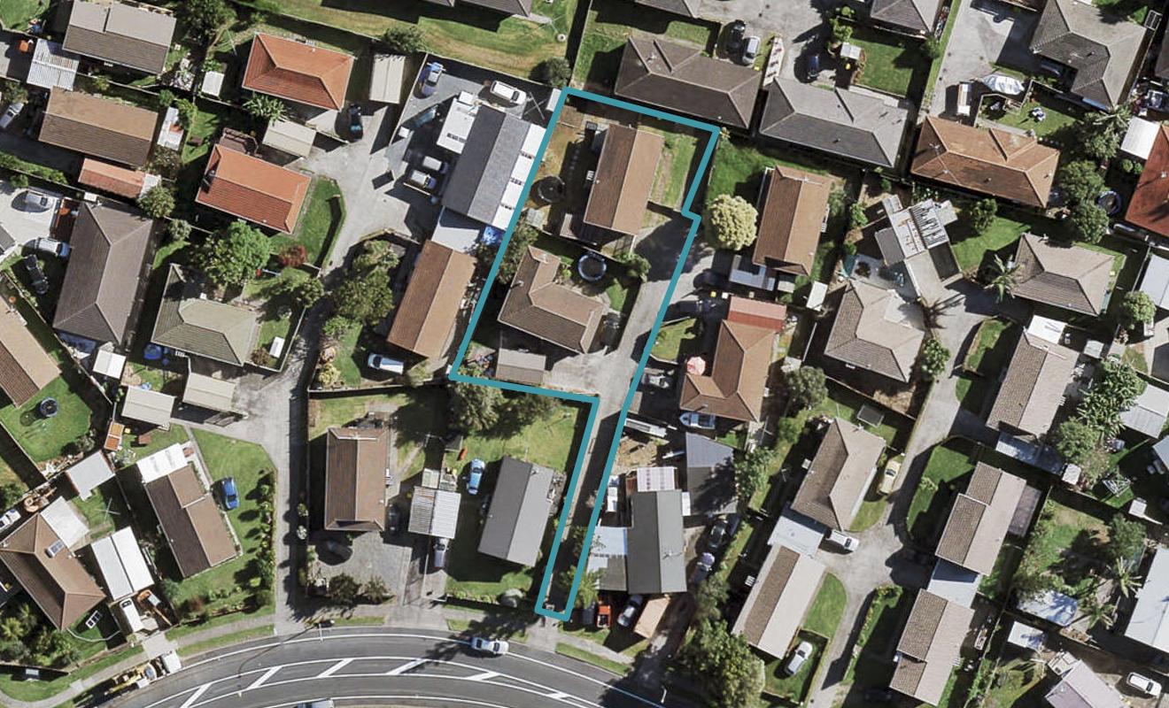 1/11 Etherton Drive, Weymouth, Auckland - Carousel 1