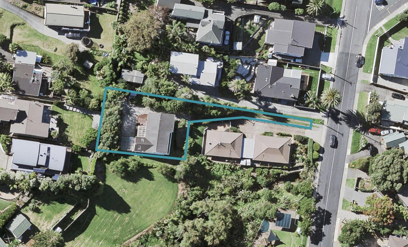 9 Pah Road, Cockle Bay, Auckland - Carousel 1
