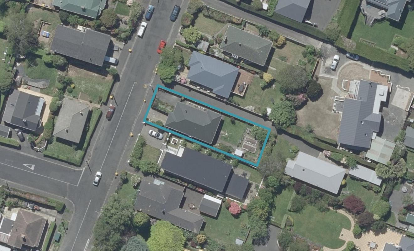 94 Preston Crescent, Belleknowes, Dunedin - Carousel 1