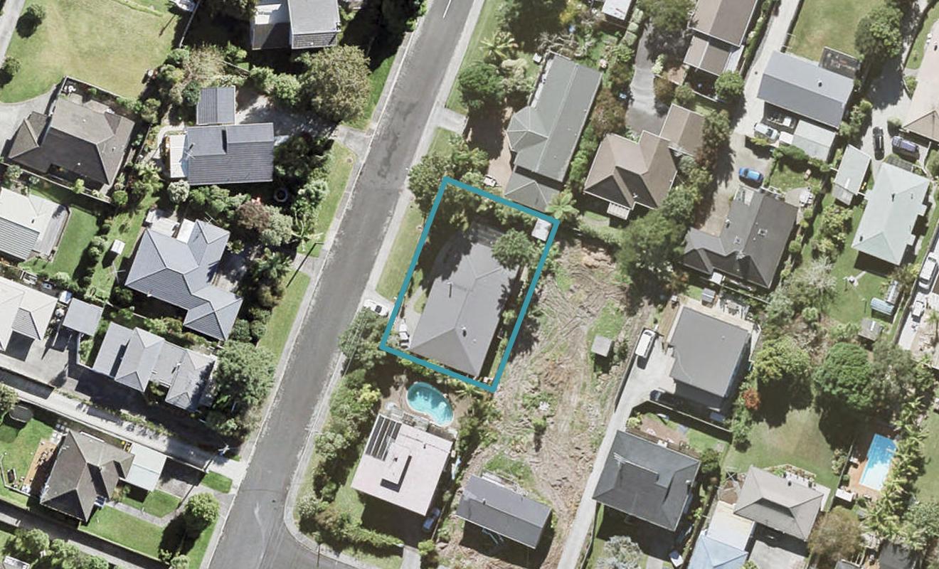 12 Tainui Street, Torbay, Auckland - Carousel 1