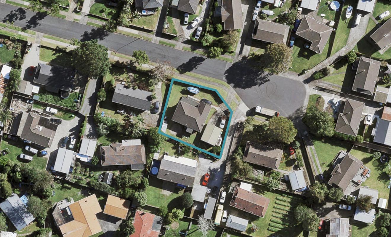 11 Adel Place, Weymouth, Auckland - Carousel 1