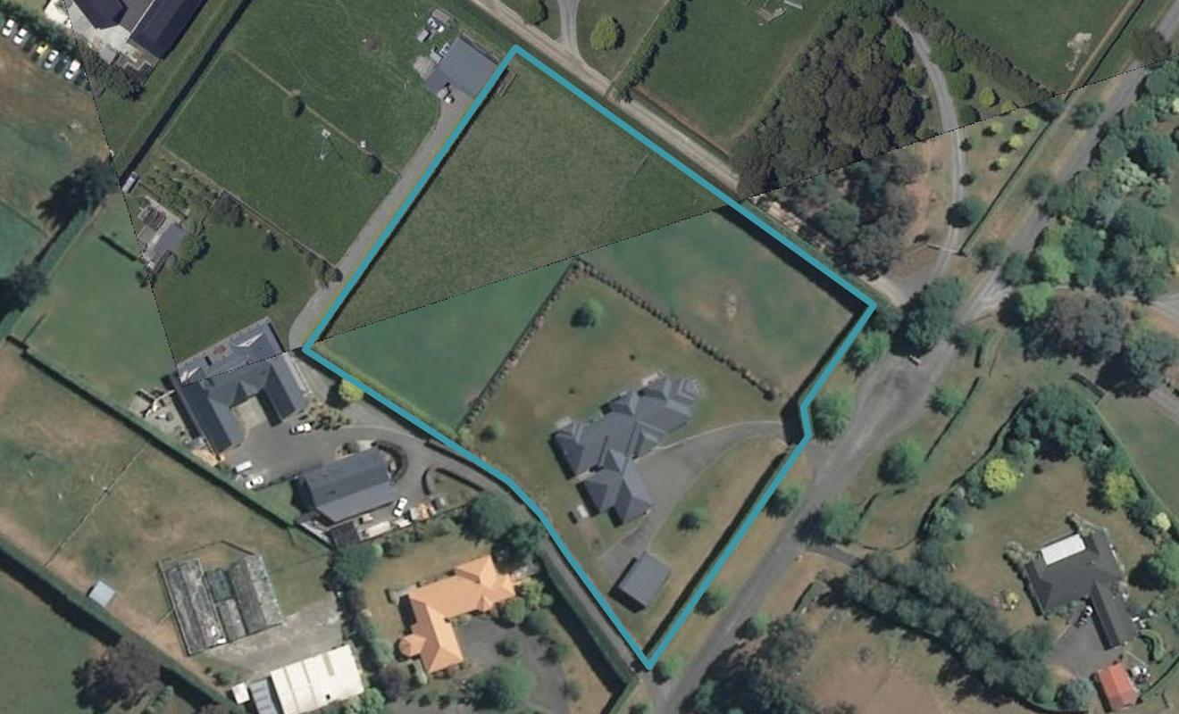 37 Kingcraft Drive, Christchurch - Carousel 1