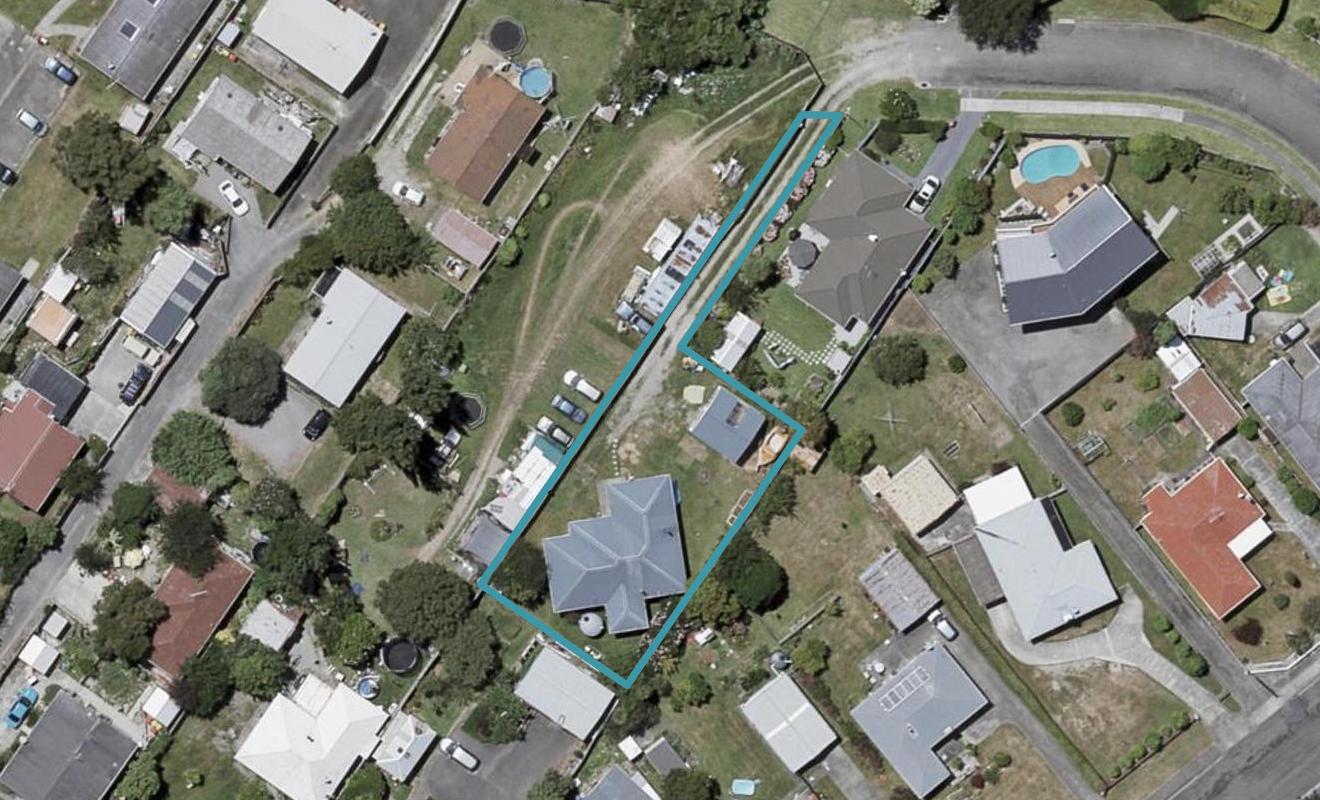 4 Mclaren Place, Otaki - Carousel 1