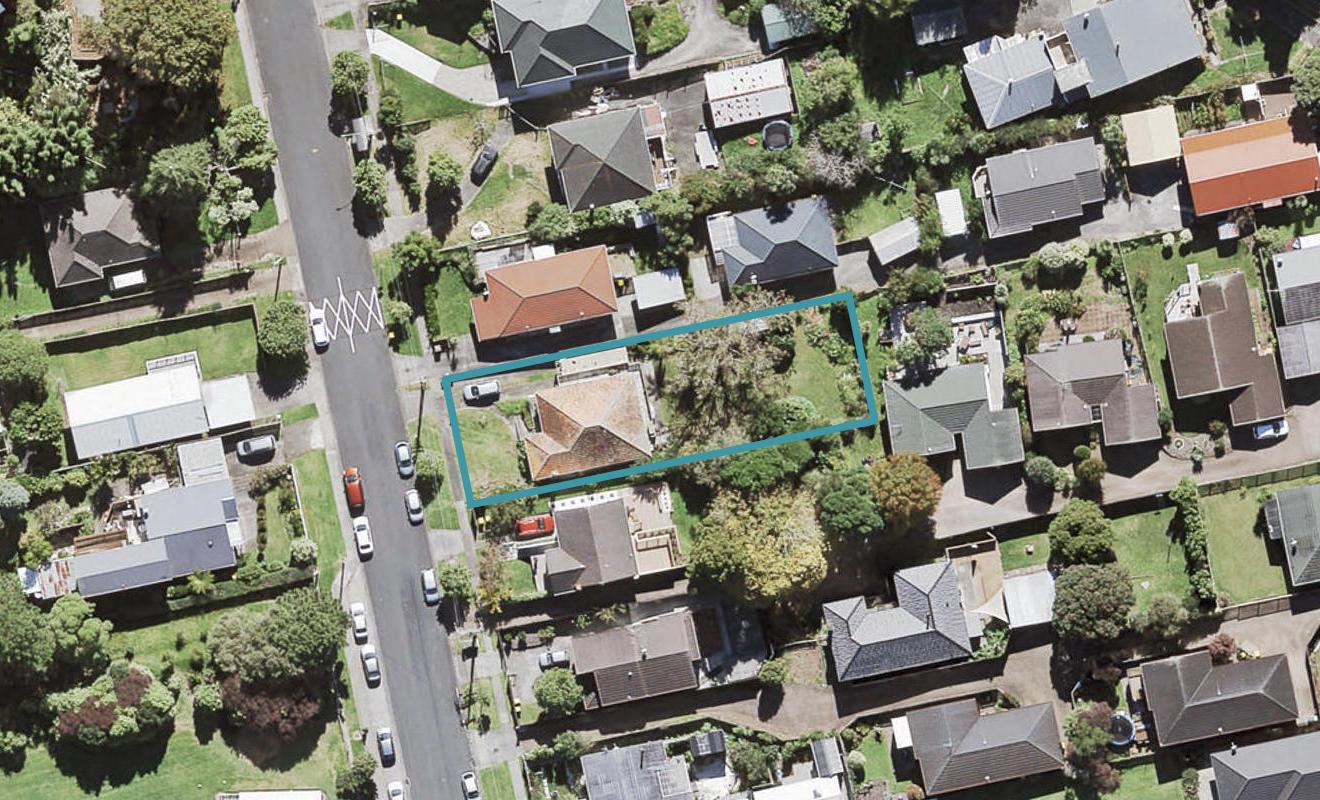 10 Arahoe Road, New Lynn, Auckland - Carousel 1