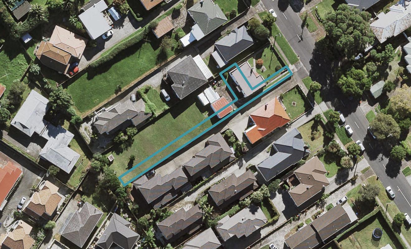 3/11 Hayr Road, Three Kings, Auckland - Carousel 1