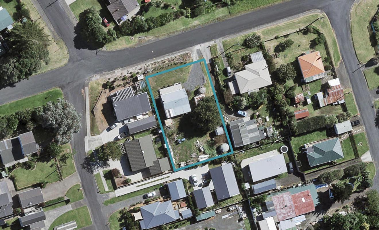 6 Beach Road, Waiuku - Carousel 1