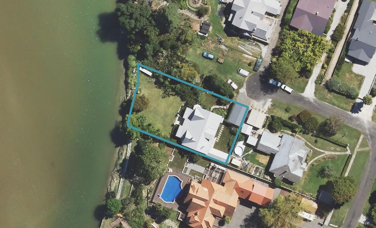 1 Heta Road, Inner Kaiti, Gisborne - Carousel 1