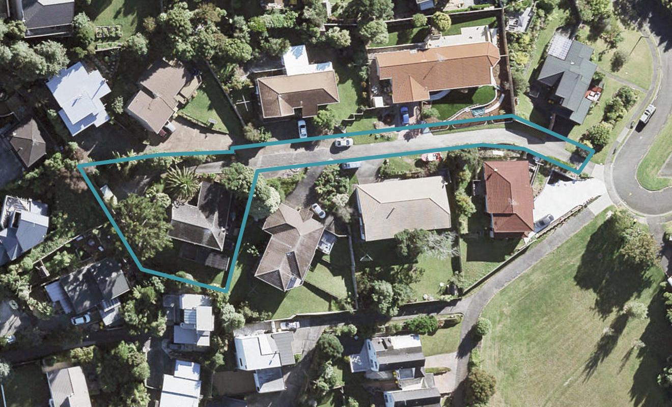 11 Cairnbrae Court, Northcross, Auckland - Carousel 1