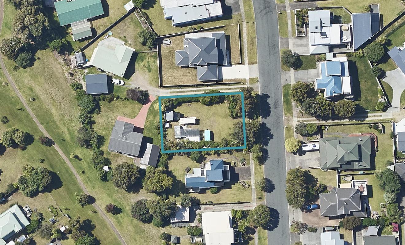 36 Papaunahi Road, Bowentown, Waihi Beach - Carousel 1