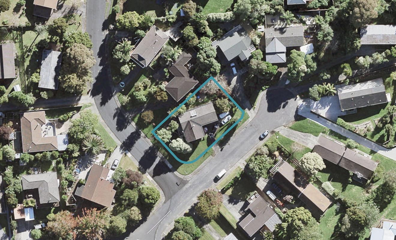 2 Oldham Place, Browns Bay, Auckland - Carousel 1