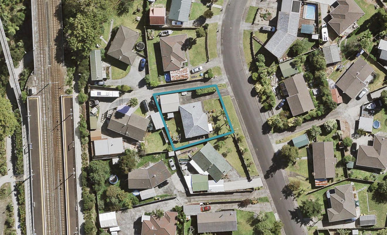 16 Serwayne Place, Sunnyvale, Auckland - Carousel 1