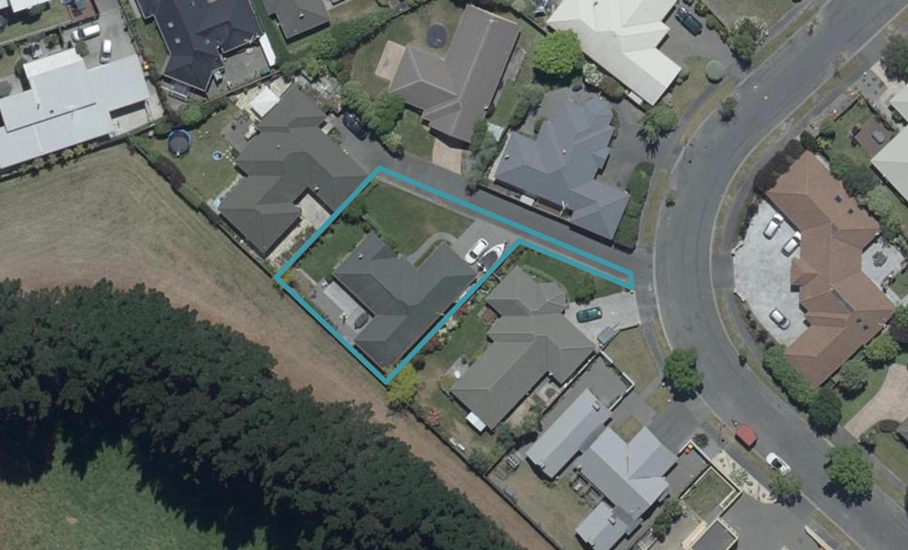 27 Amoka Crescent, Parklands, Christchurch - Carousel 1