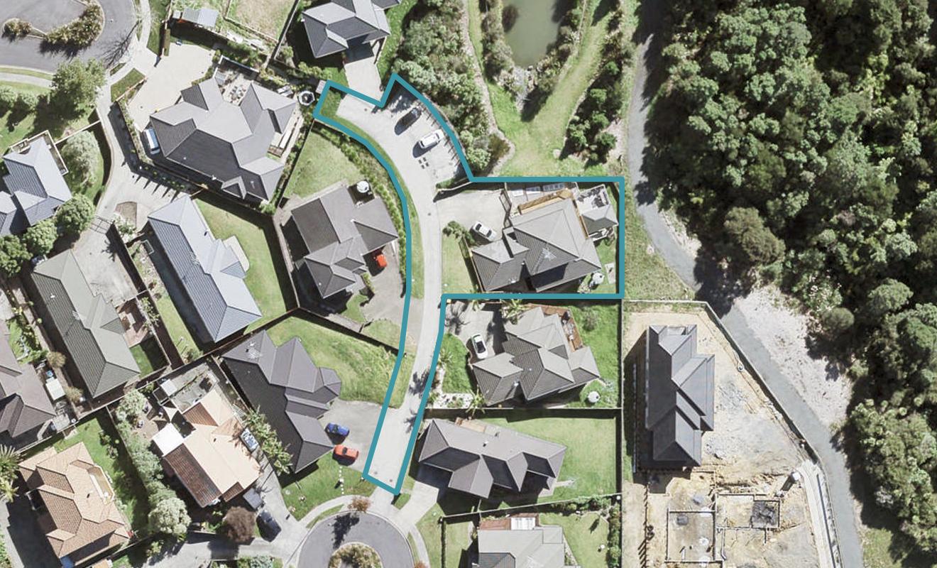 27 Trotting Terrace, Fairview Heights, Auckland - Carousel 1