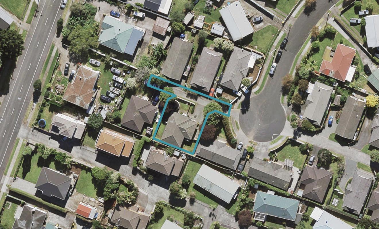 32 Koru Street, Mangere Bridge, Auckland - Carousel 1