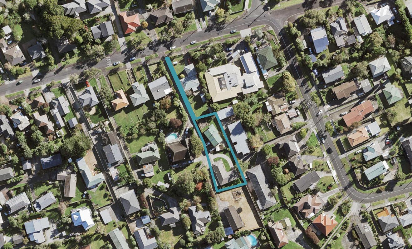 2/35 Batkin Road, New Windsor, Auckland - Carousel 1
