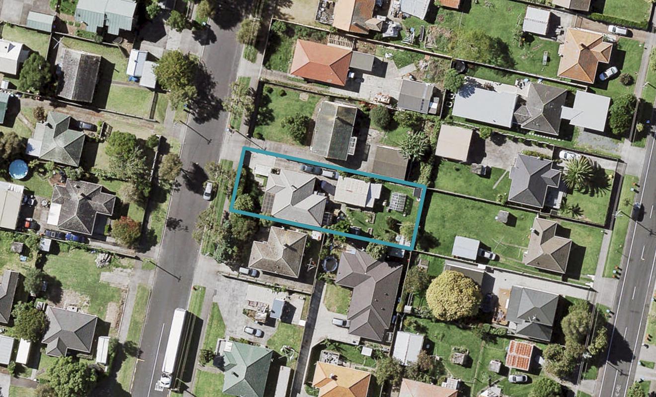 22 Tamatea Avenue, Point England, Auckland - Carousel 1