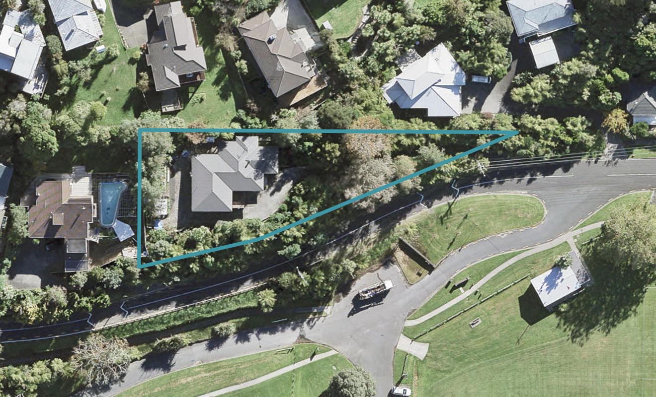 21 Woodlands Crescent, Browns Bay, Auckland - Carousel 1