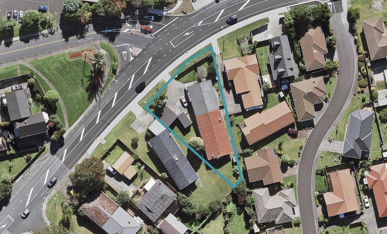 2/225 Edmonton Road, Te Atatu South, Auckland - Carousel 1