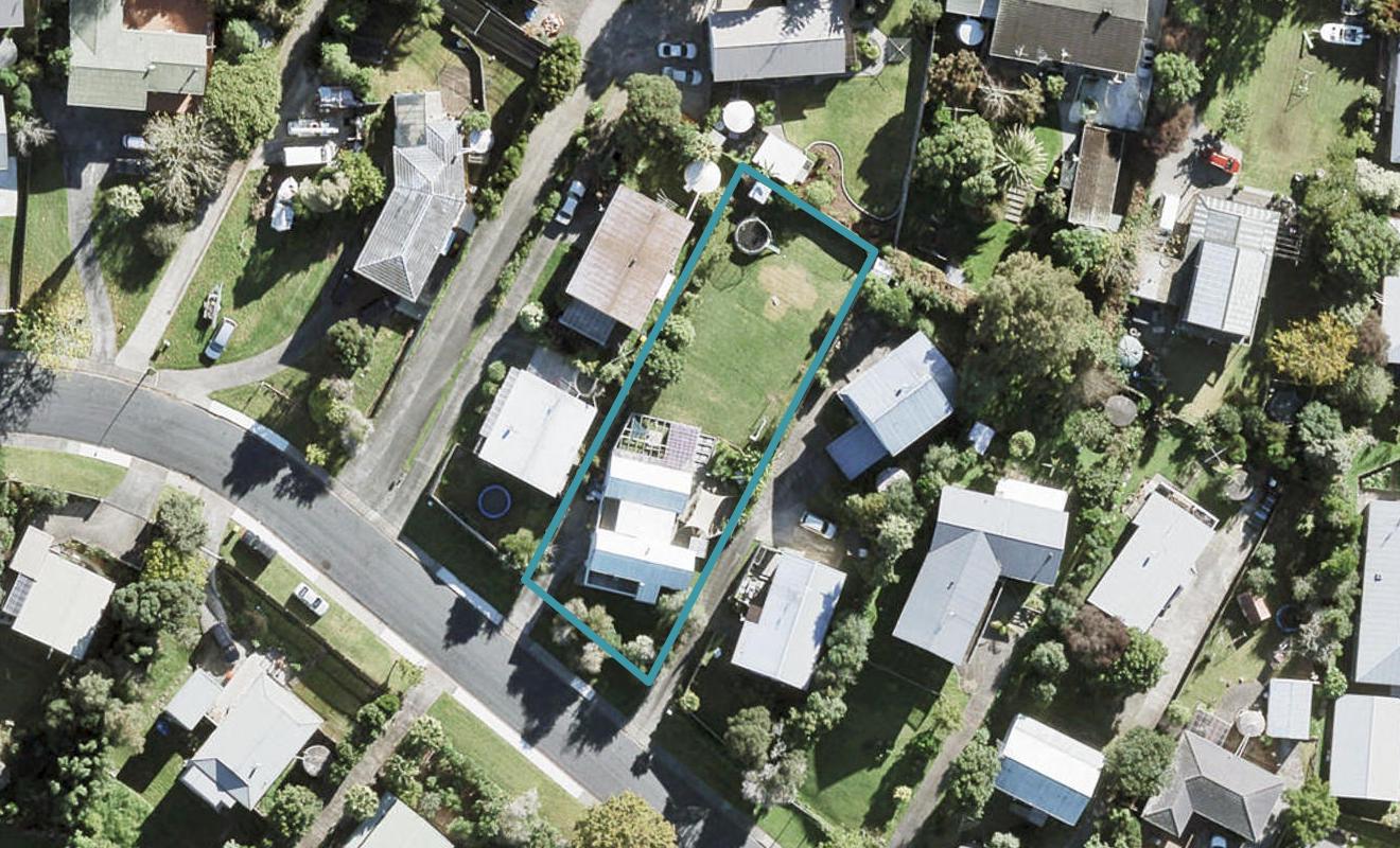 78 Brian Crescent, Stanmore Bay, Whangaparaoa - Carousel 1