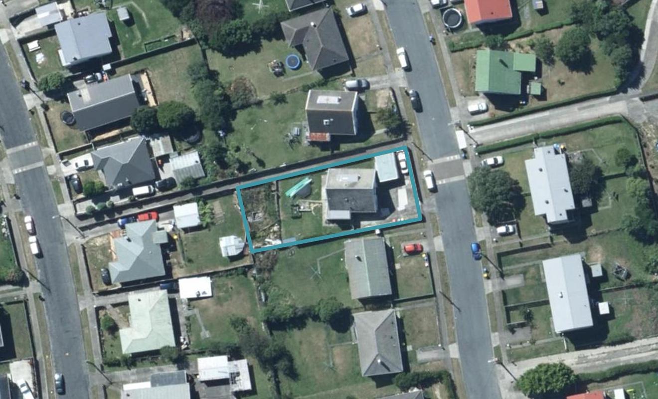 26 Aberfeldy Street, Cannons Creek, Porirua - Carousel 1