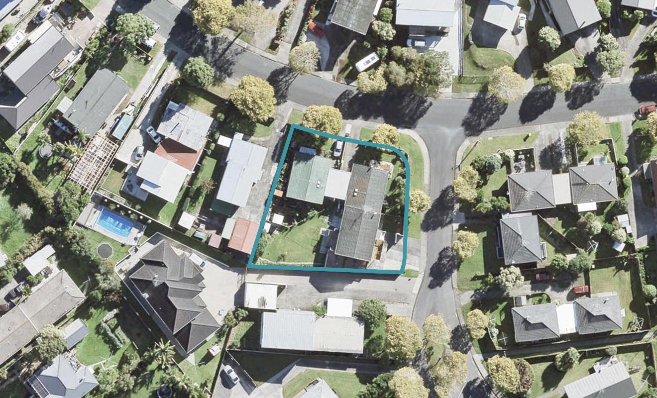 2/21 Thorburn Avenue, Red Beach, Red Beach - Carousel 1