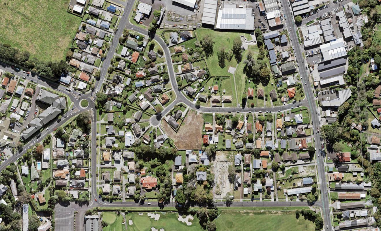 1 Whakahi Lane, New Lynn, Auckland - Carousel 1