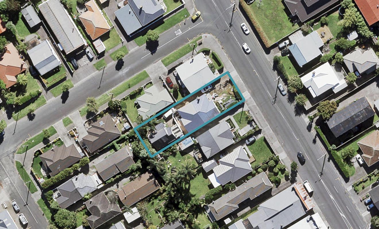 248 Point Chevalier Road, Point Chevalier, Auckland - Carousel 1