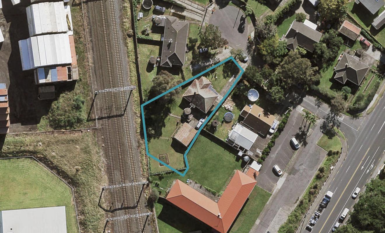 2 Mcdonald Place, Otahuhu, Auckland - Carousel 1