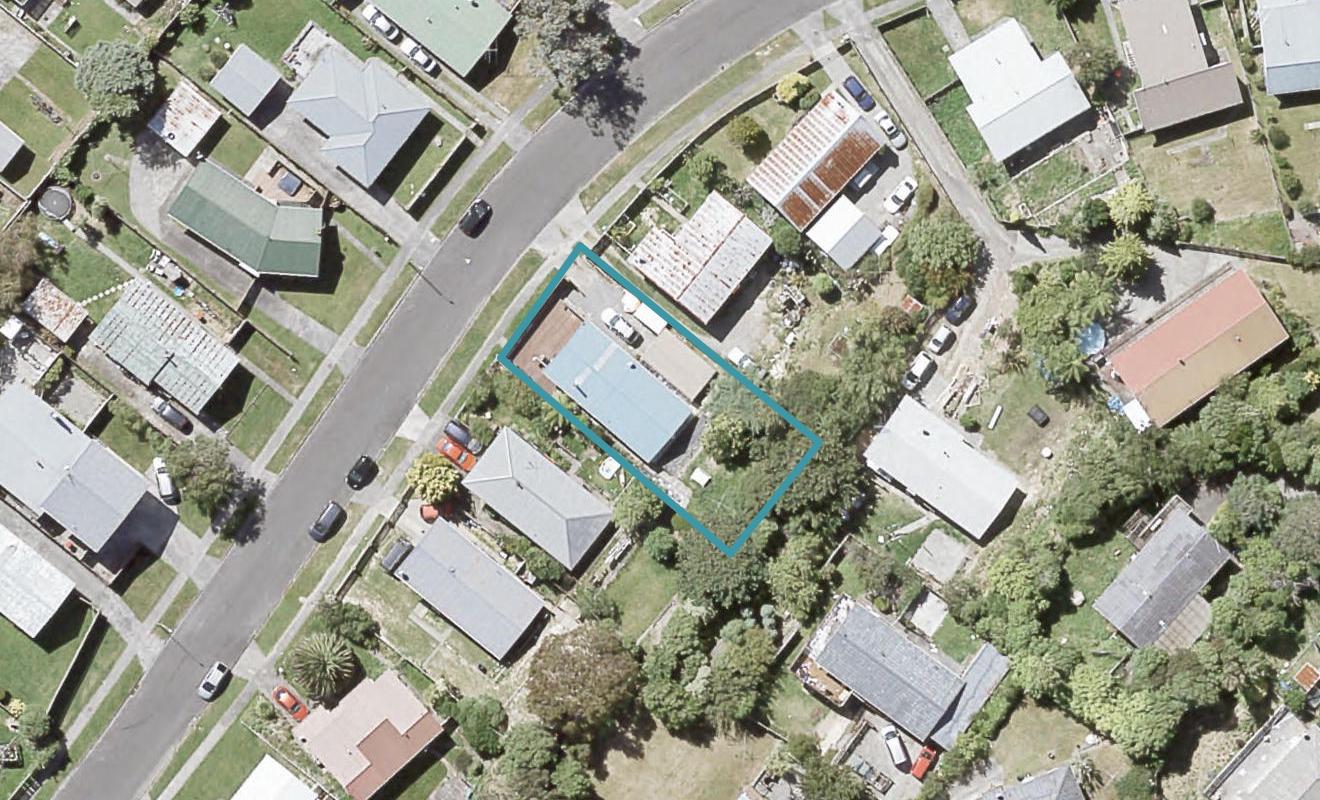 14 Antrim Crescent, Wainuiomata, Lower Hutt - Carousel 1