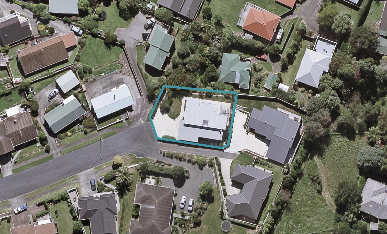 27 Darwin Crescent, Spotswood, New Plymouth - Carousel 1
