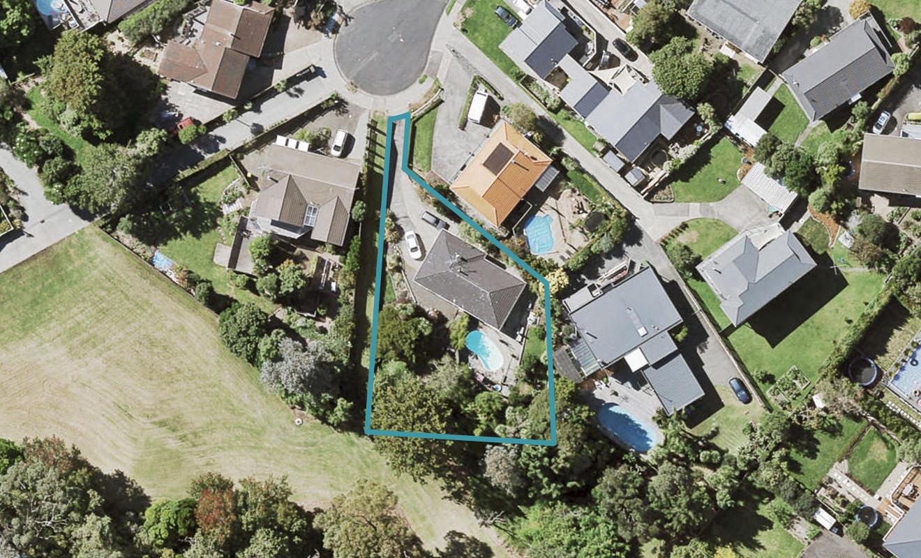 12 Bemrose Place, Cockle Bay, Auckland - Carousel 1