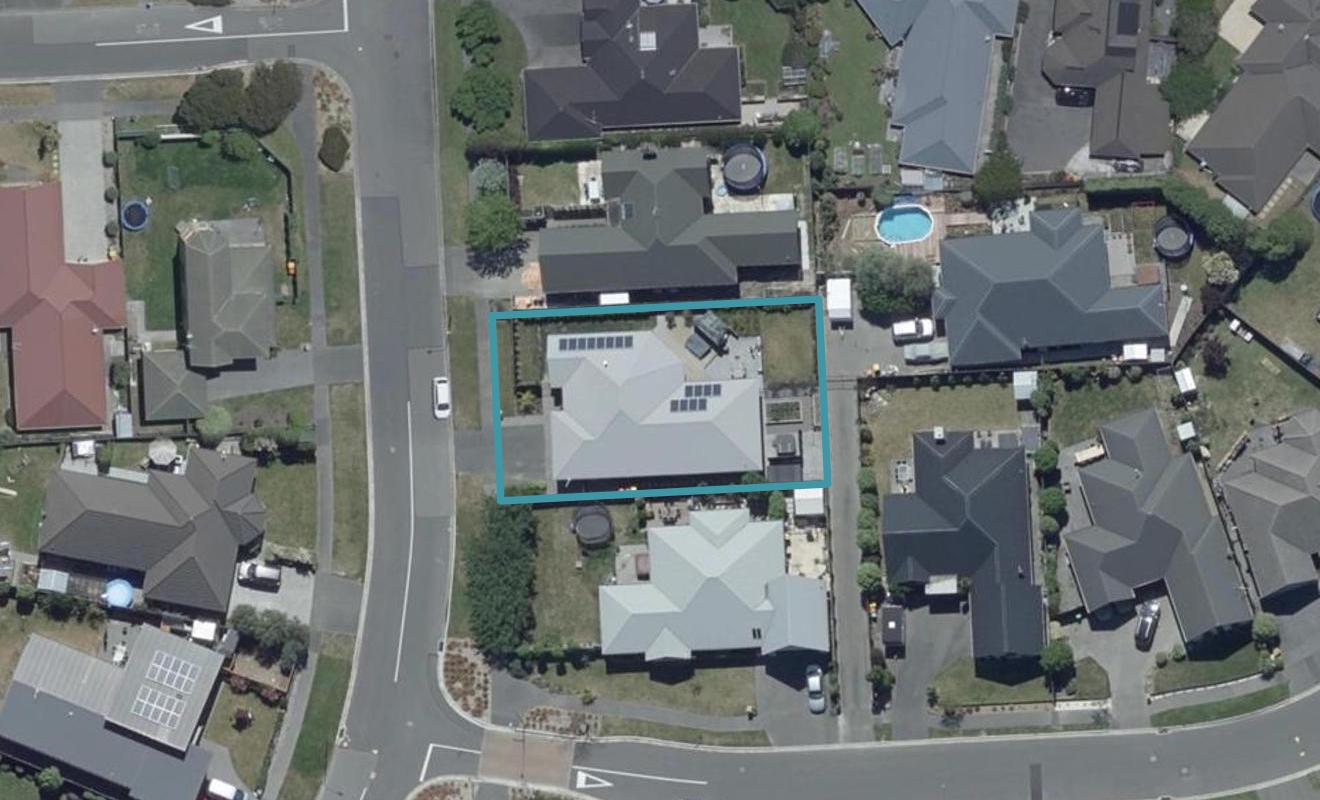 11 Bottle Lake Drive, Parklands, Christchurch - Carousel 1