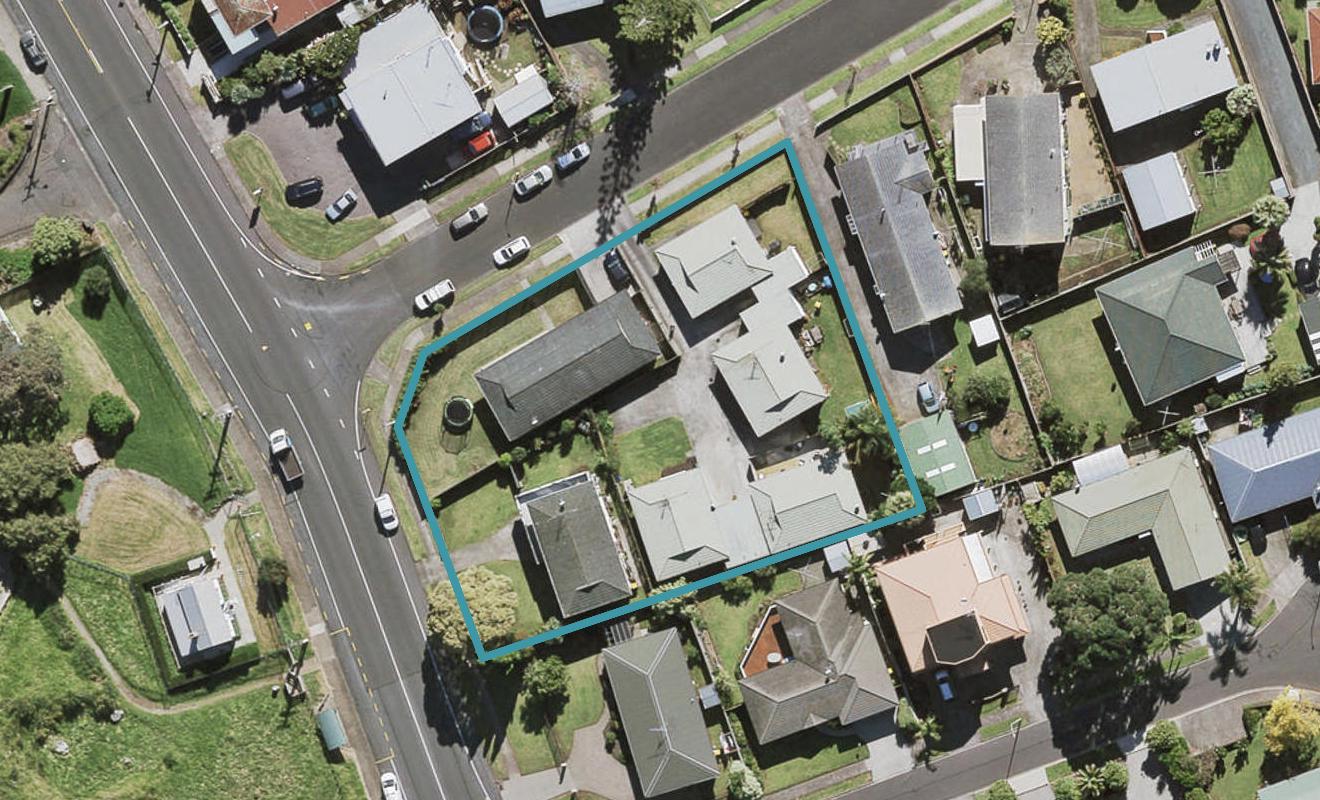 1/1 Dunstall Place, Mangere Bridge, Auckland - Carousel 1