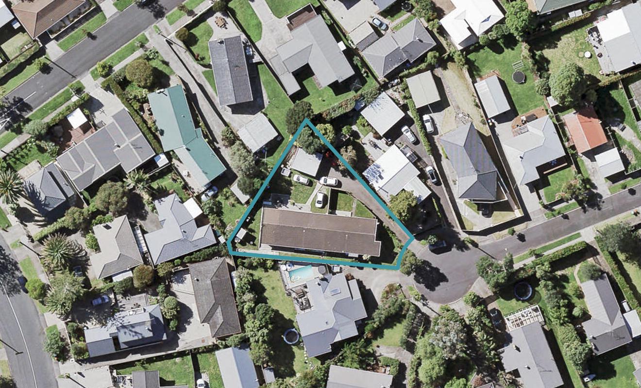 2/9 Taranto Place, Glendowie, Auckland - Carousel 1