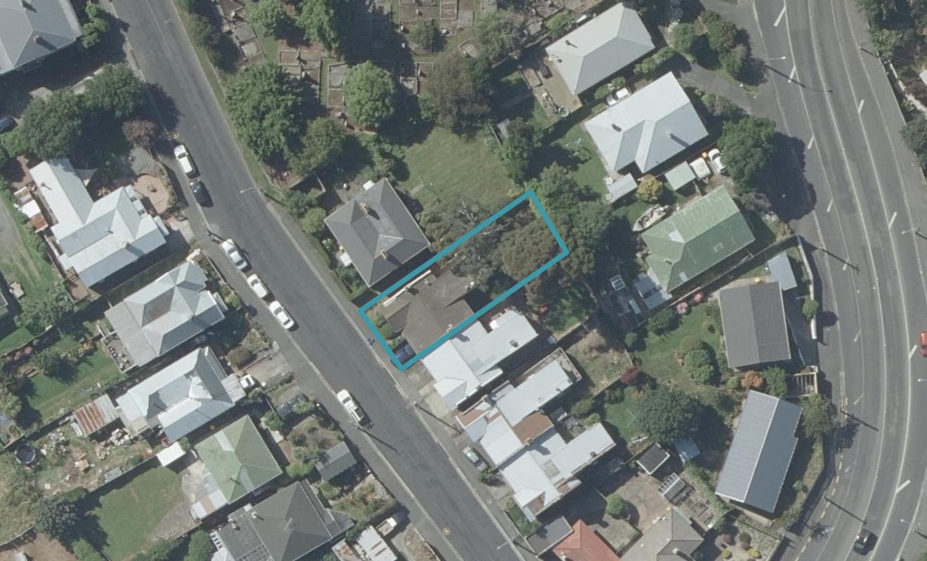 16 Eglinton Road, The Glen, Dunedin - Carousel 1