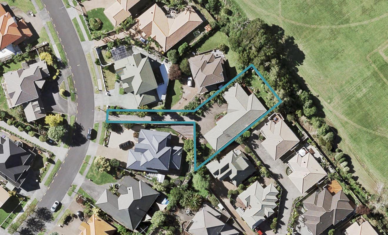 11 Rochester Crescent, Somerville, Auckland - Carousel 1