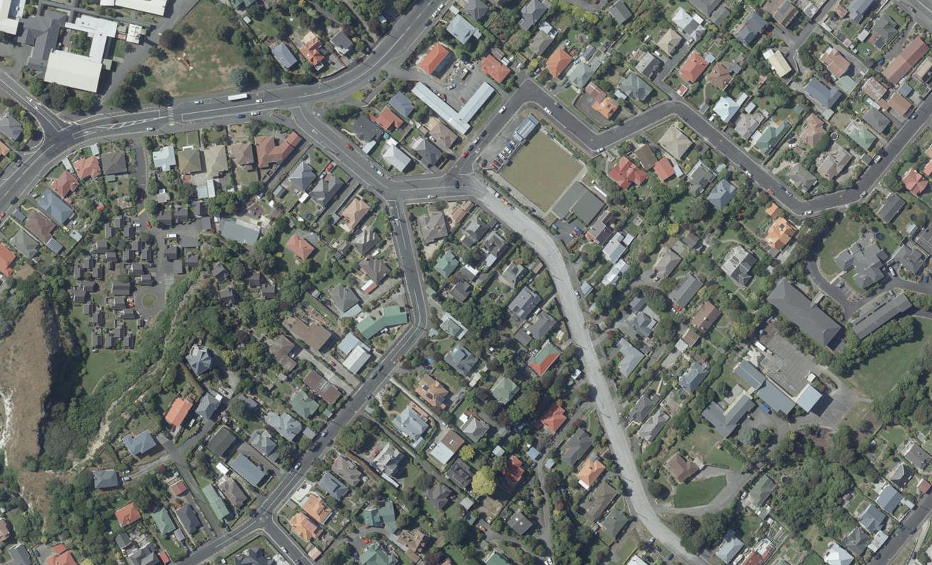 28 Bayfield Road, Andersons Bay, Dunedin - Carousel 1