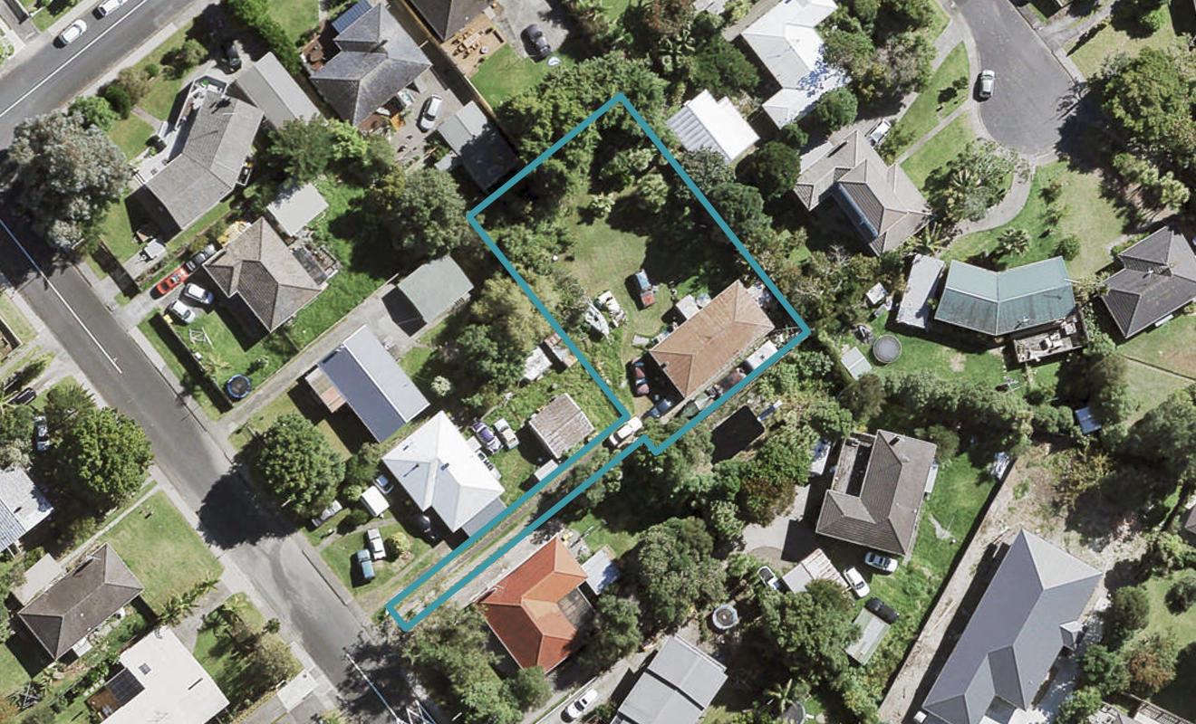 23 Dolbear Street, Titirangi, Auckland - Carousel 1