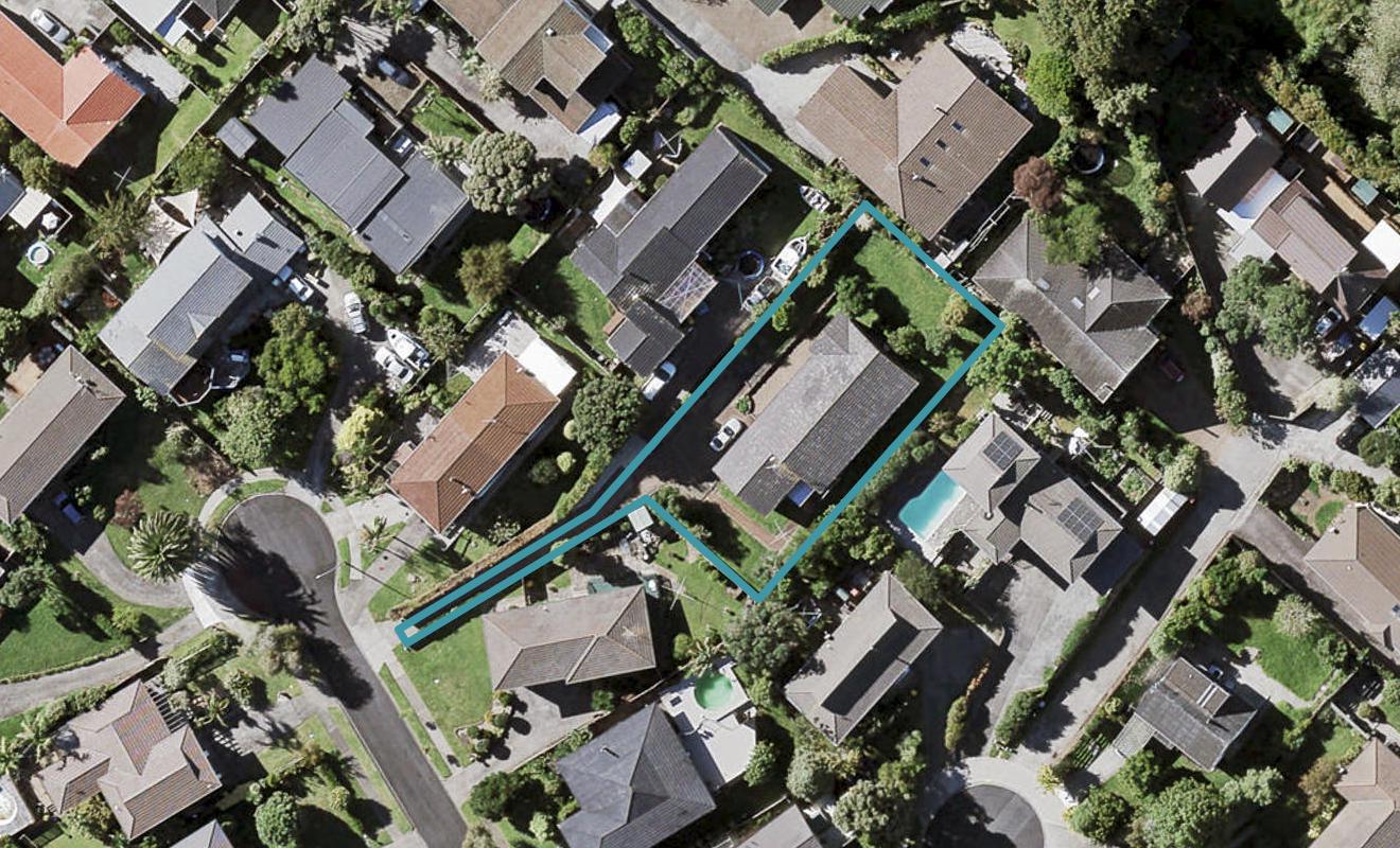 7 Golders Place, Howick, Auckland - Carousel 1