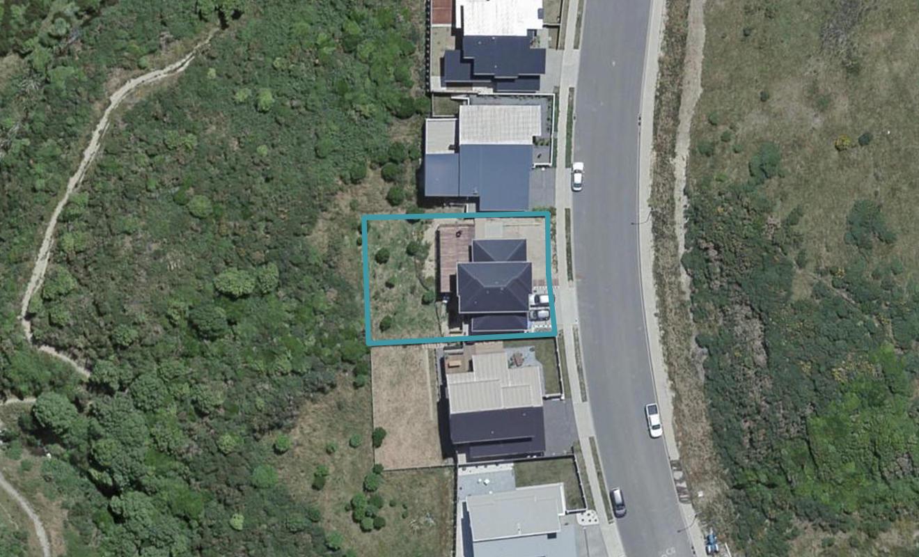16 Farnworth Tce, Churton Park, Wellington - Carousel 1