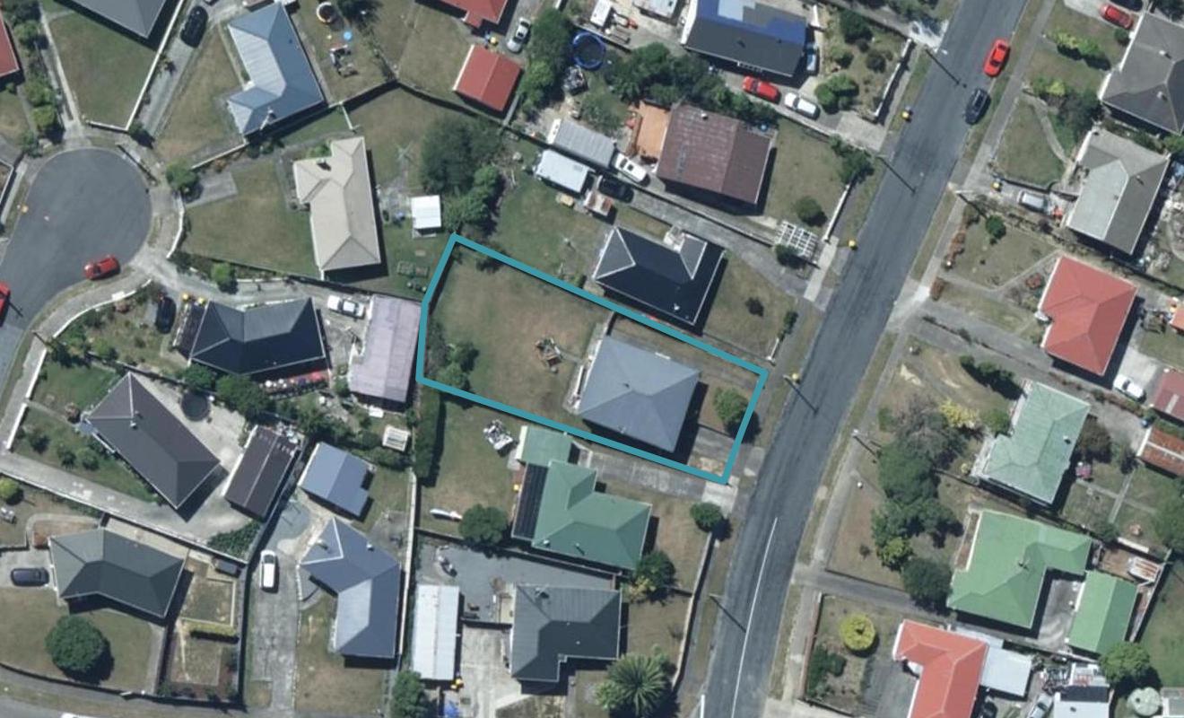 35 Fantame Street, Cannons Creek, Porirua - Carousel 1