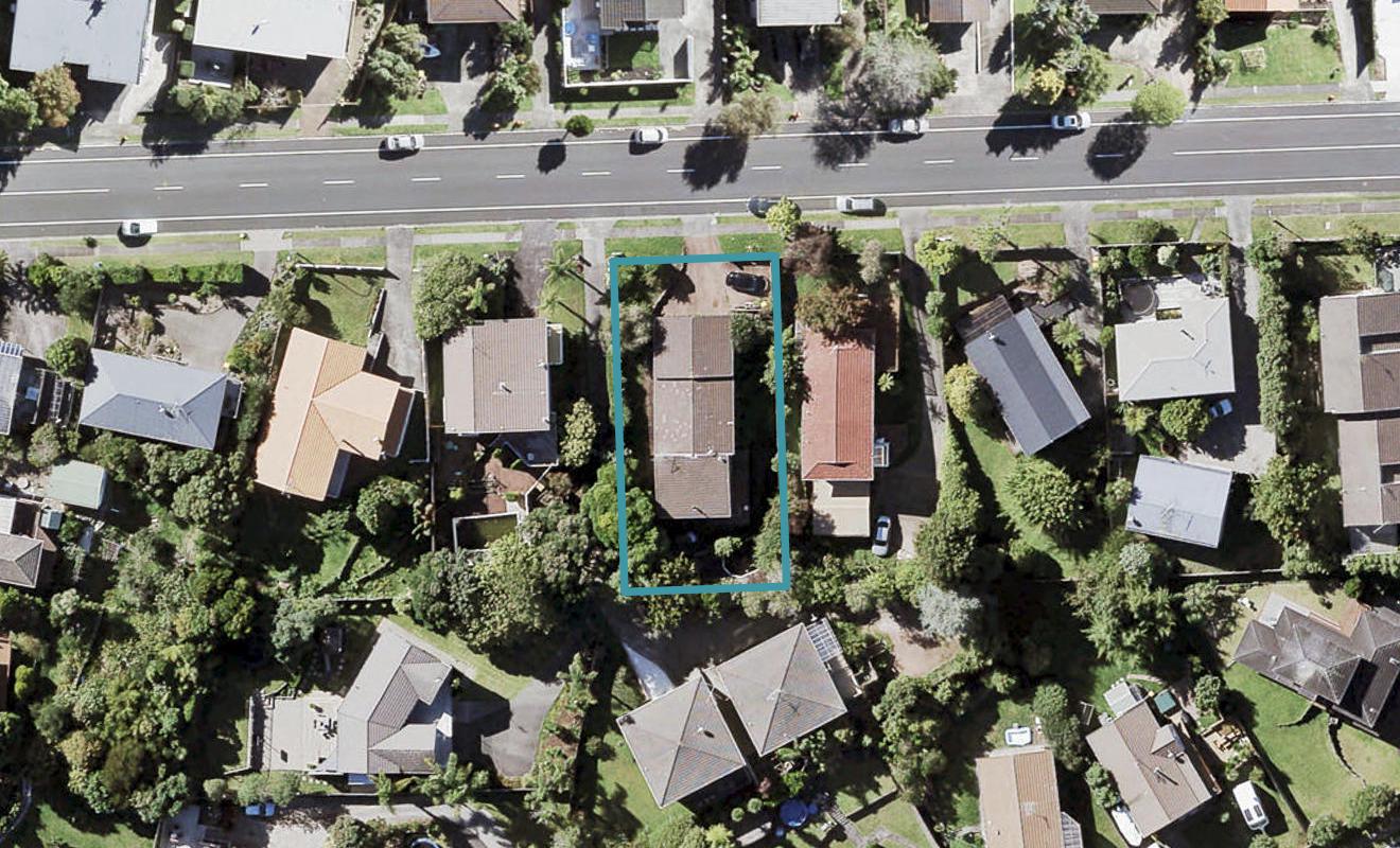 102 John Downs Drive, Browns Bay, Auckland - Carousel 1