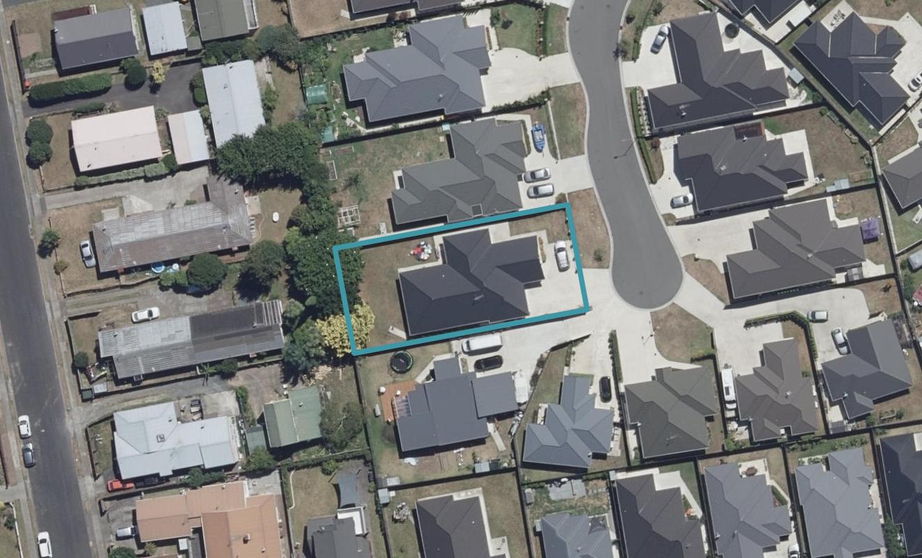12 Peter Way Place, Glenview, Hamilton - Carousel 1