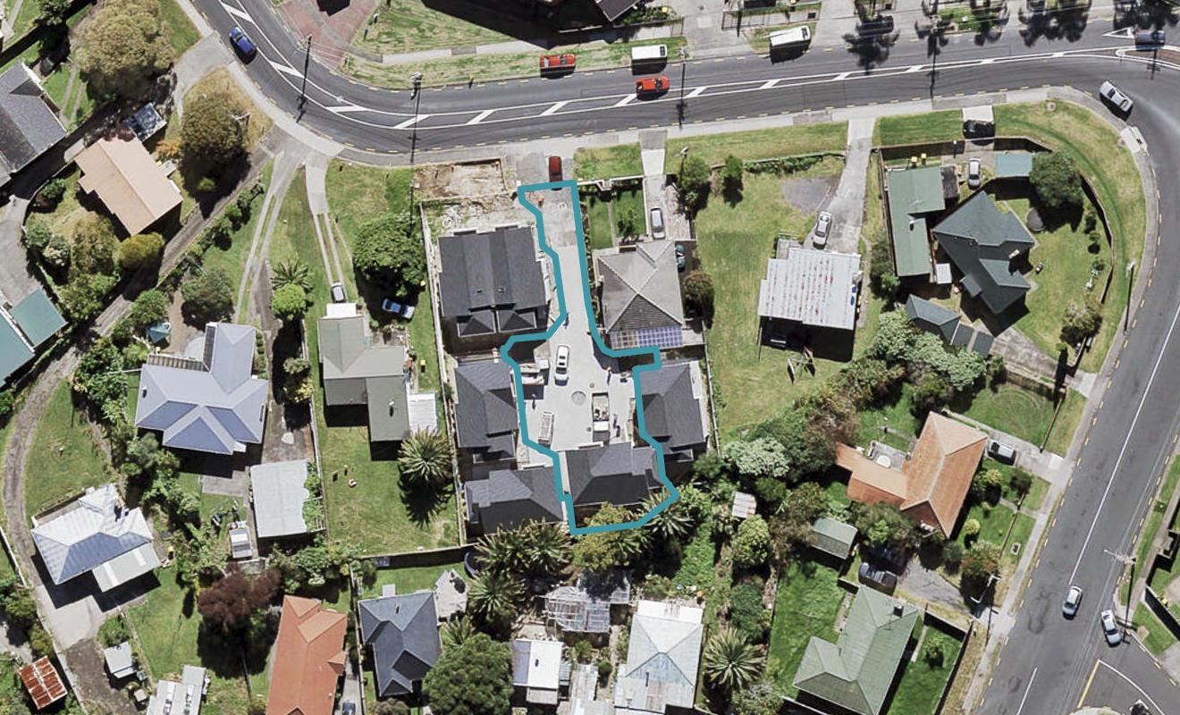4B Binsted Road, New Lynn, Auckland - Carousel 1
