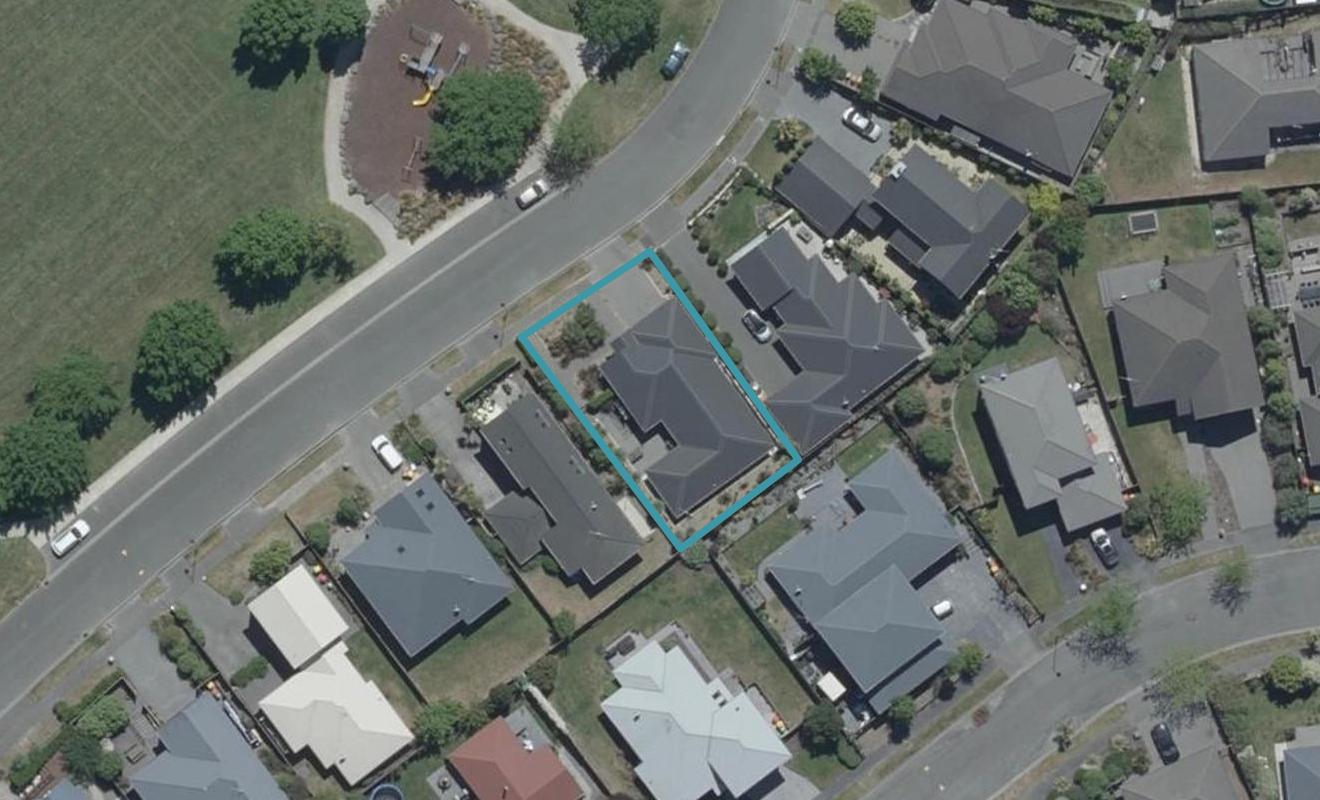 18 Titirangi Crescent, Parklands, Christchurch - Carousel 1