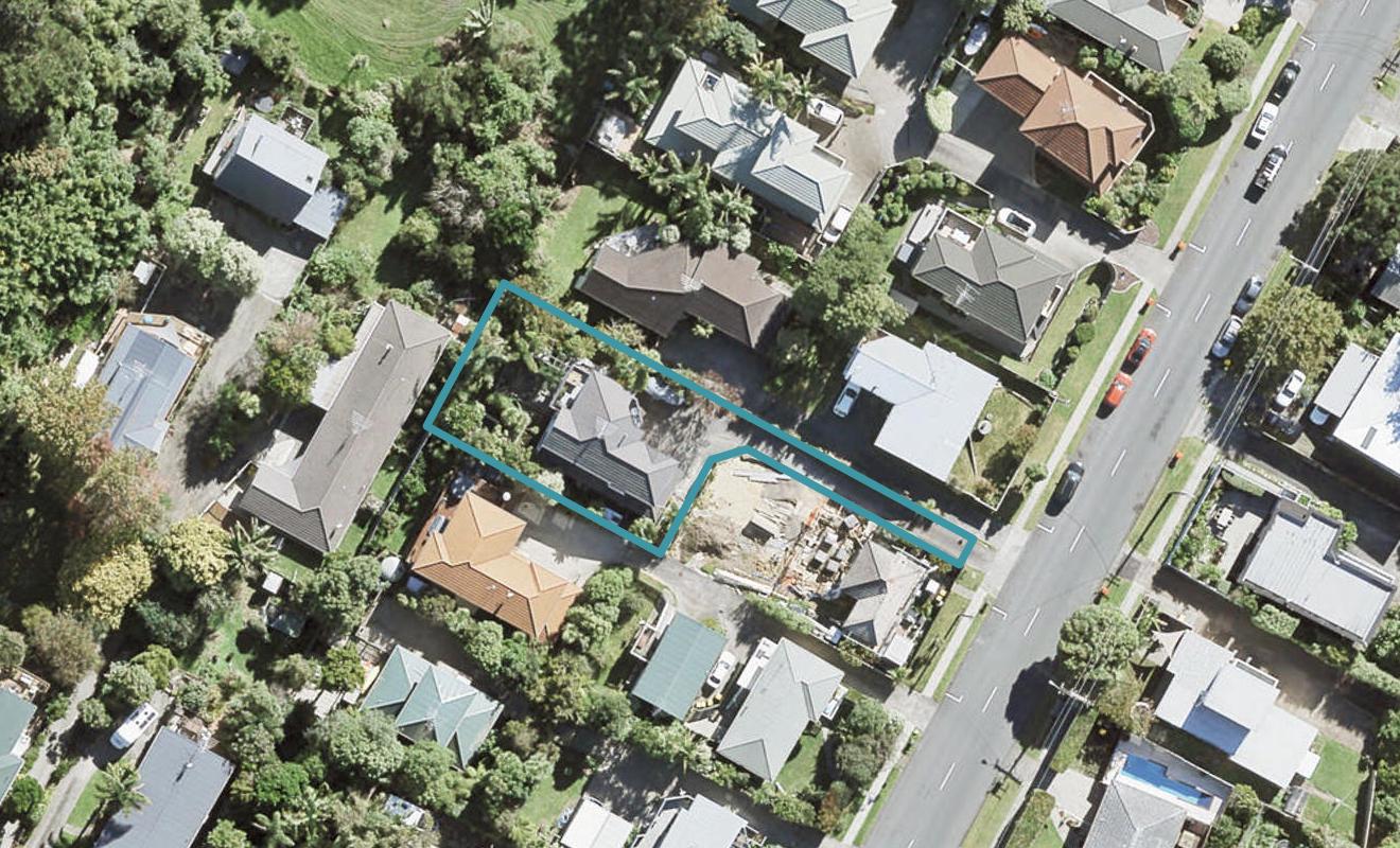 18A Deep Creek Road, Torbay, Auckland - Carousel 1