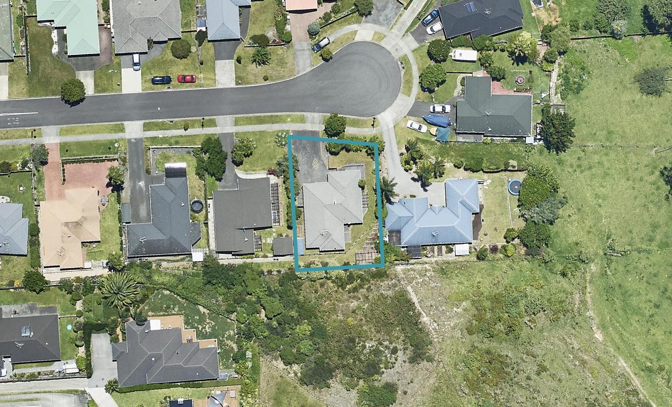 12 Peregrine Place, Welcome Bay, Tauranga - Carousel 1